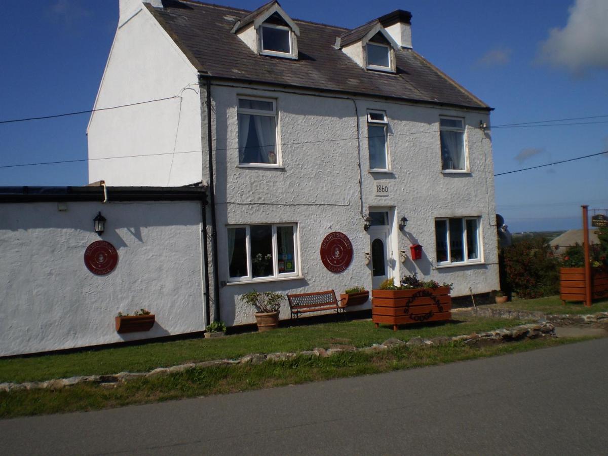 Sportsmans Lodge Bed And Breakfast Amlwch Exteriör bild
