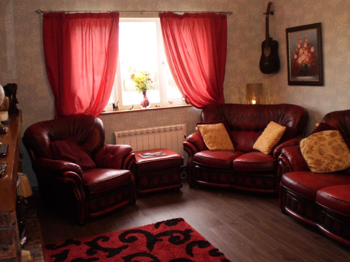 Sportsmans Lodge Bed And Breakfast Amlwch Exteriör bild